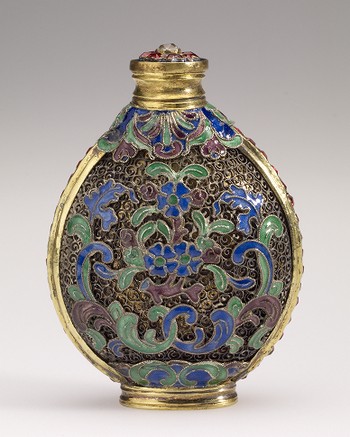 Snuff Bottle, with filigreed flowers, scrolls and waves