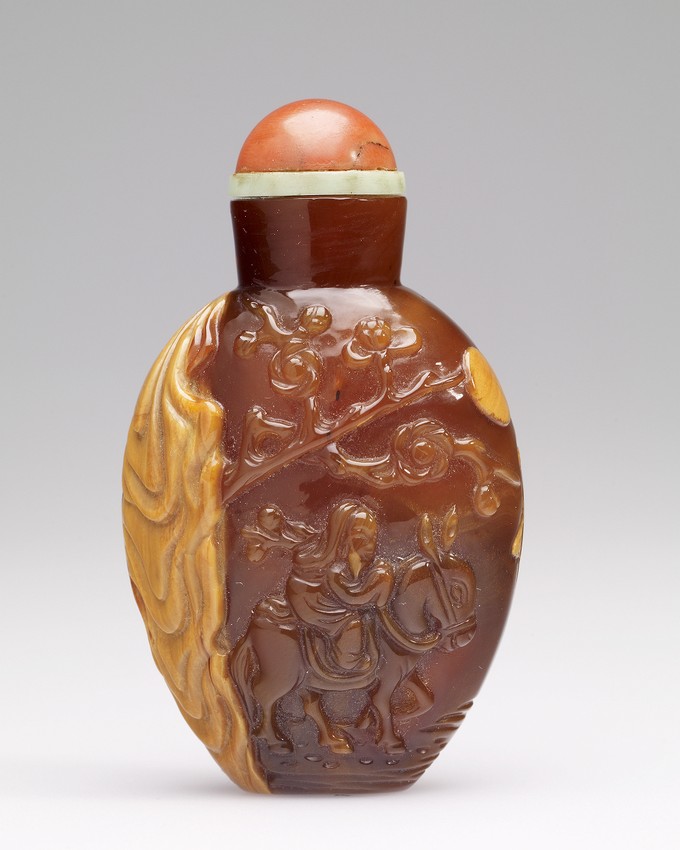 Snuff Bottle, with carved depiction of Huang Chenyen on his donkey