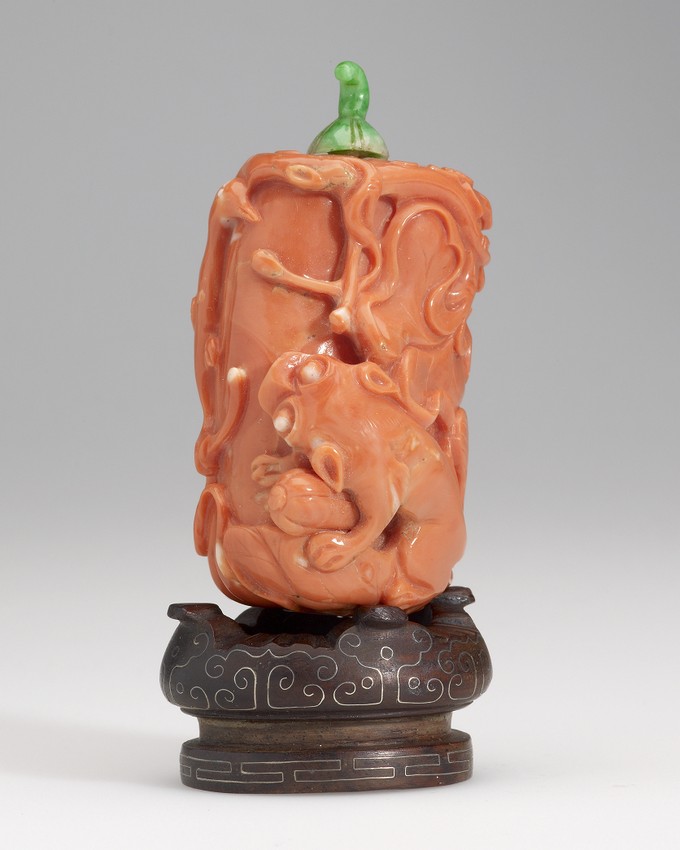 Snuff Bottle, with carved depiction of melon vines, with dog and bird