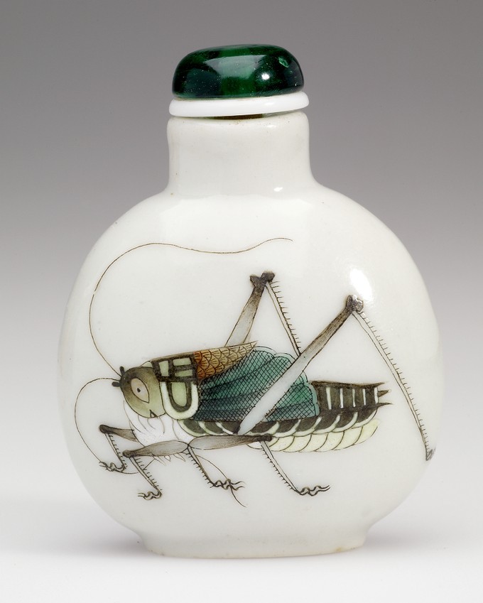 Snuff Bottle, with enamelled cricket