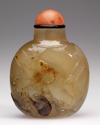 Snuff Bottle with a Scholar and an Attendant