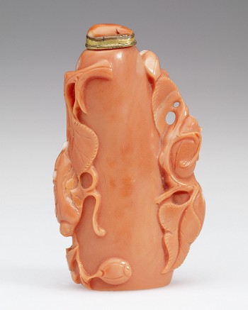 Snuff Bottle, carved in the form of melon vines, with dog and bird