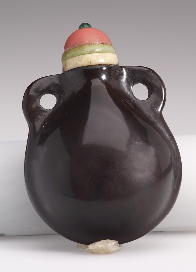 Snuff Bottle, in the form of a purse
