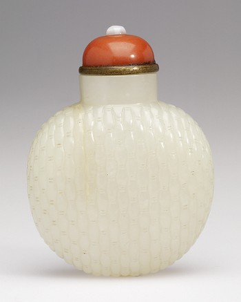 Snuff Bottle, with carved basket weave design
