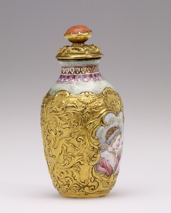 Snuff Bottle, with portrait of European lady