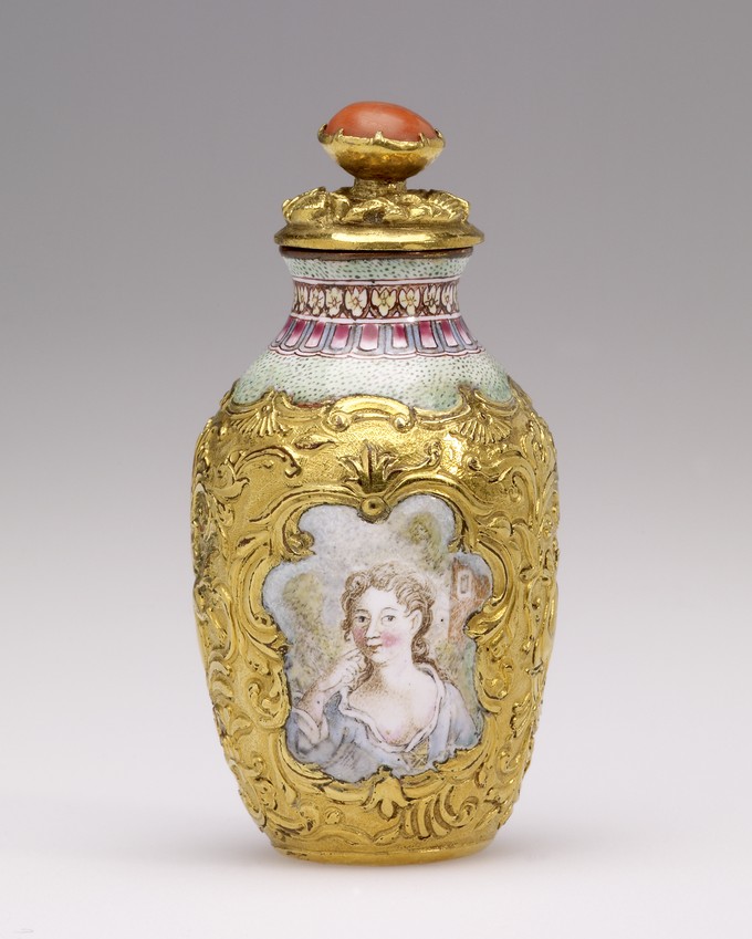Snuff Bottle, with portrait of European lady