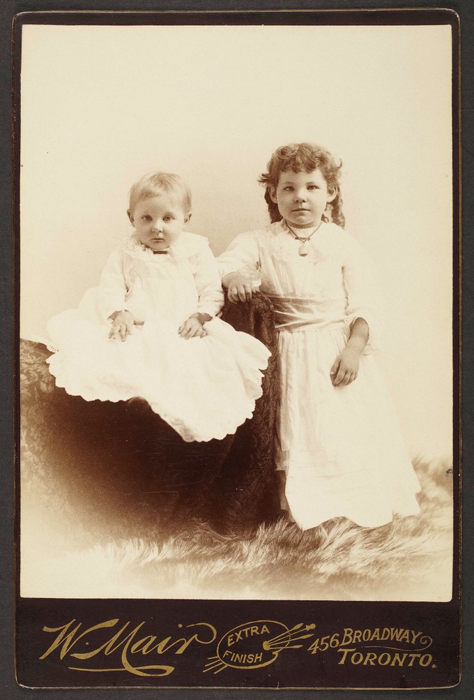 Ruby Gordon Peterkin (1887-1961) and Clara Irene Peterkin (1890-1971) [sisters of Theresa Bywater Peterkin]