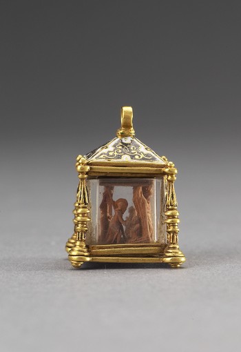 Pendant: Scenes from the Passion of Christ